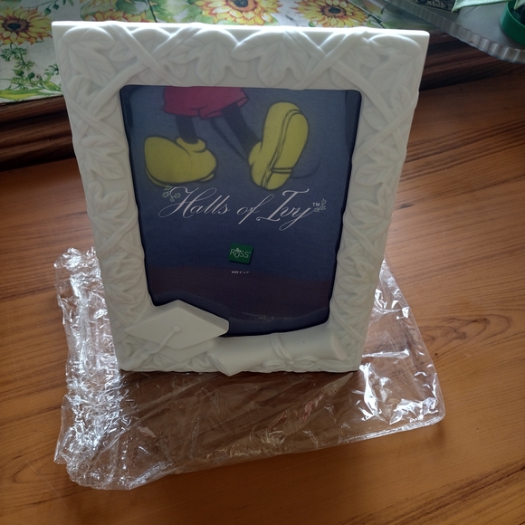 White Graduation Cap Picture Frame - Picture 10 of 11